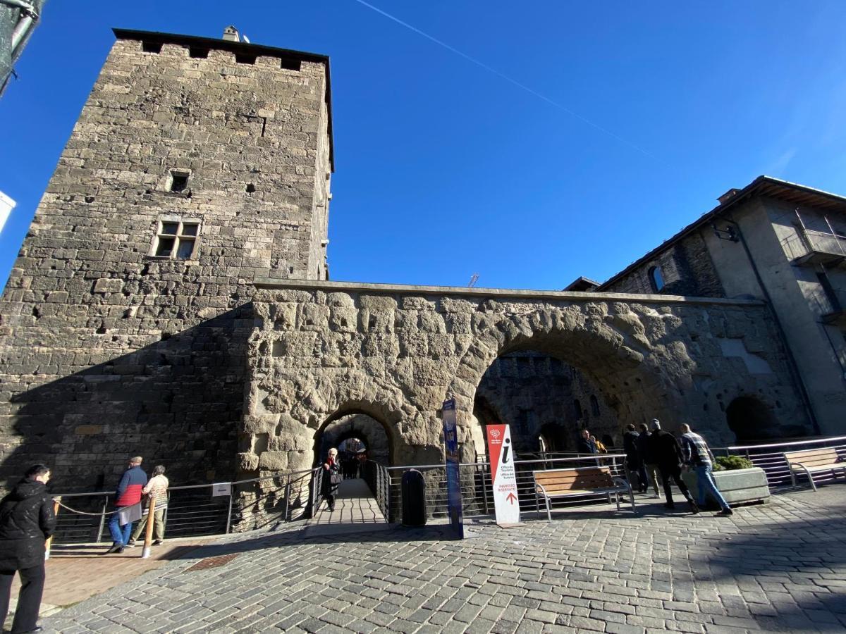 Le Porte Luxury Apartment Aosta Buitenkant foto